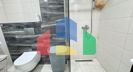 Продаётся уютная квартира с 2 спальнями и видом на горы в Будве