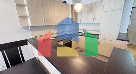 Просторная квартира с 2 спальнями в Будве, район Розино