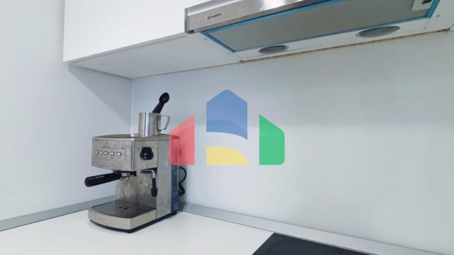 Эксклюзивная трехкомнатная квартира в здании Тре Канне