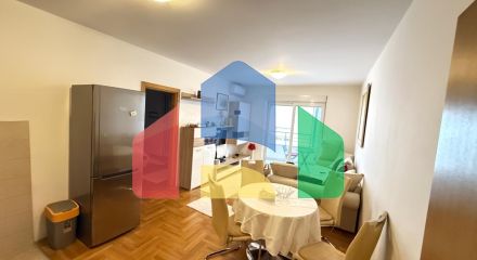 Квартира с 1 спальней в доме Меркур Квартира с 1 спальней в доме Меркур