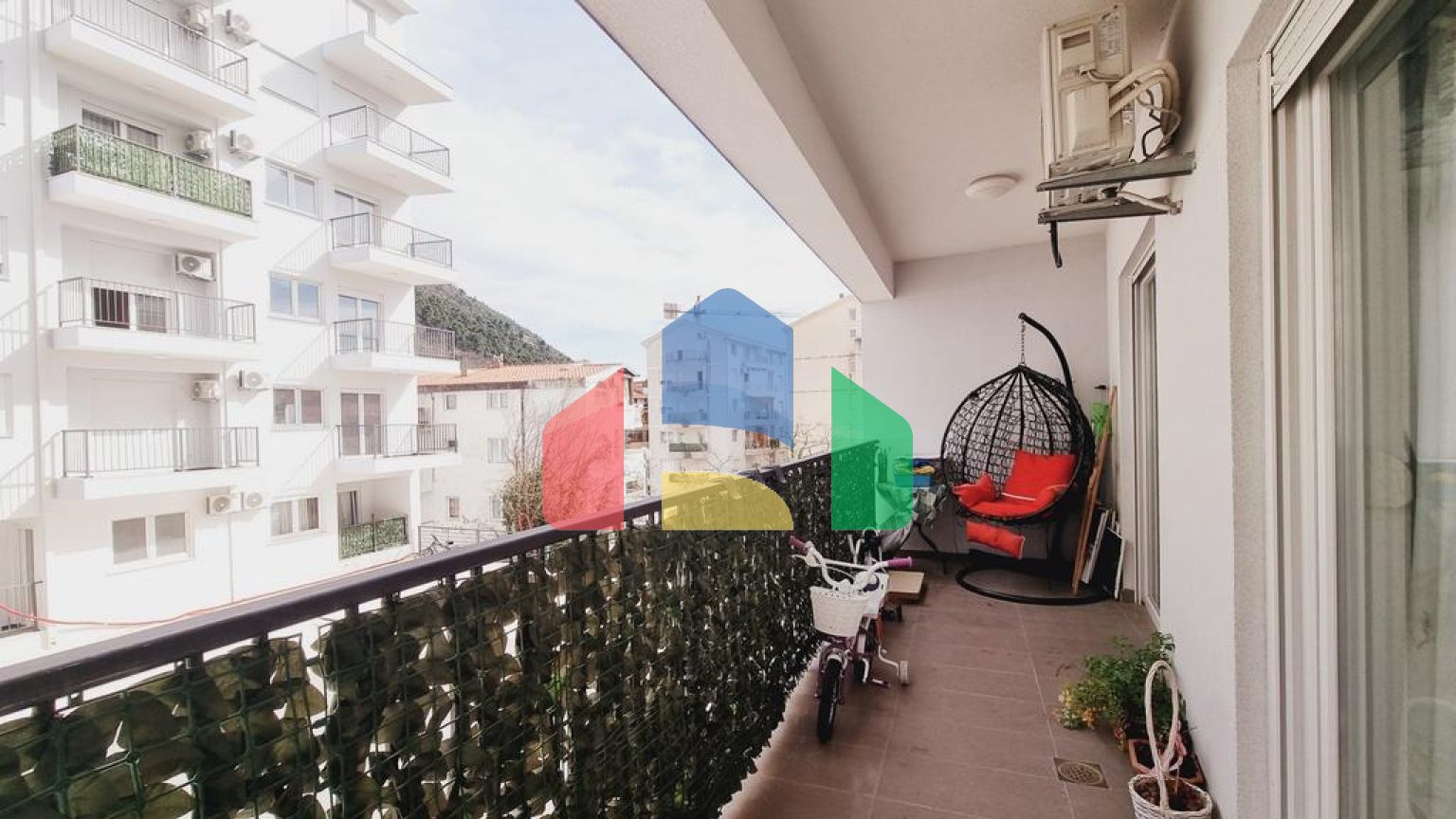 Уютная квартира с одной спальней в тихом районе Будвы.