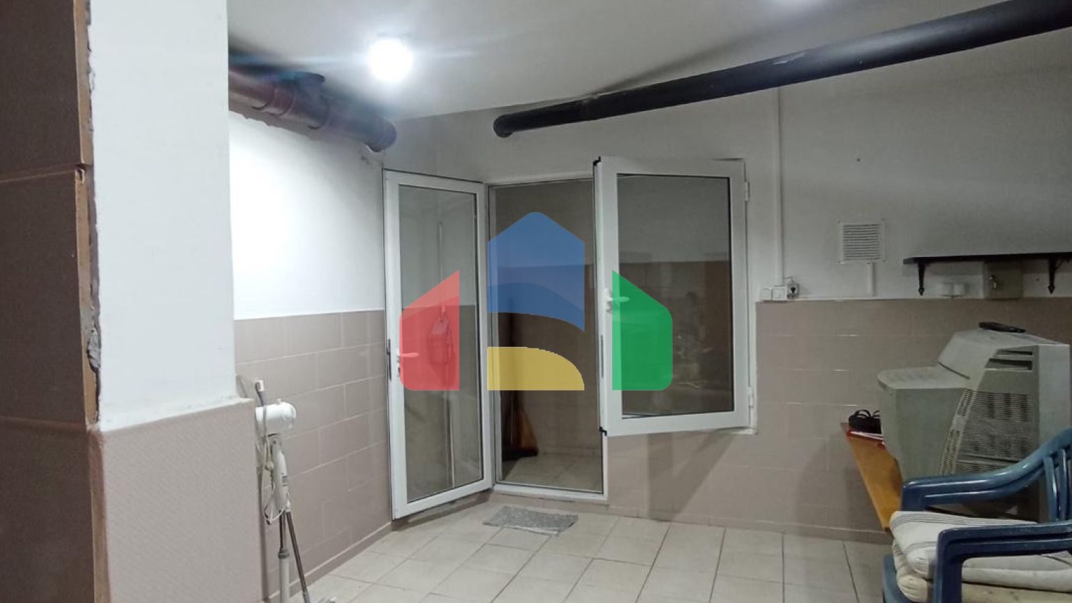 Продажа 4-х этажного дома со студиями в Будве