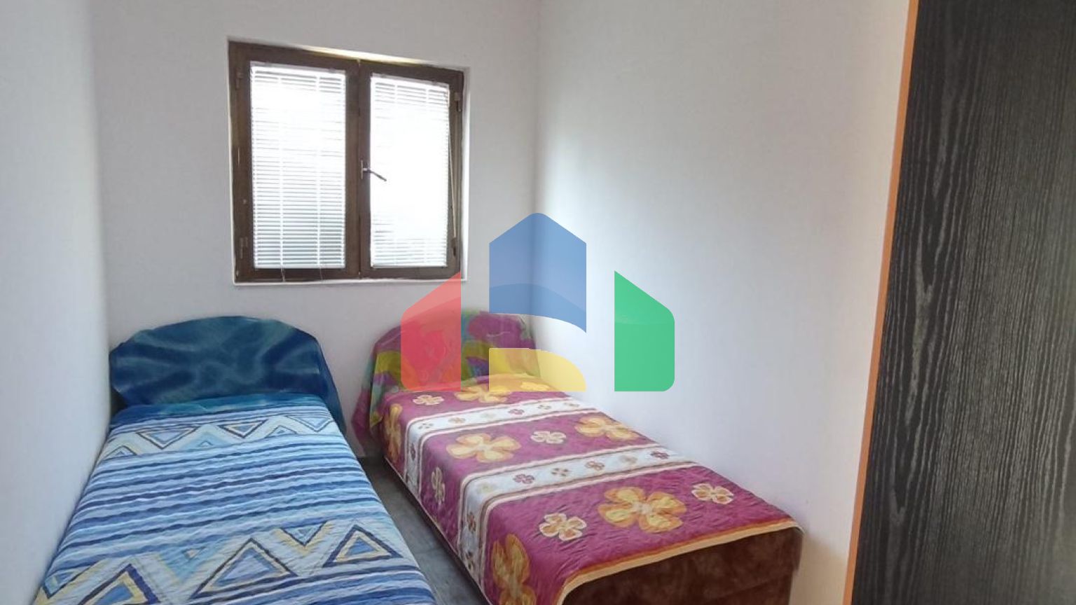 Продажа 4-х этажного дома со студиями в Будве