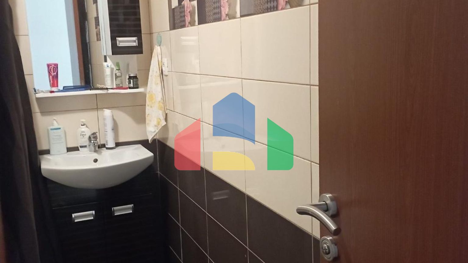 Продажа 4-х этажного дома со студиями в Будве