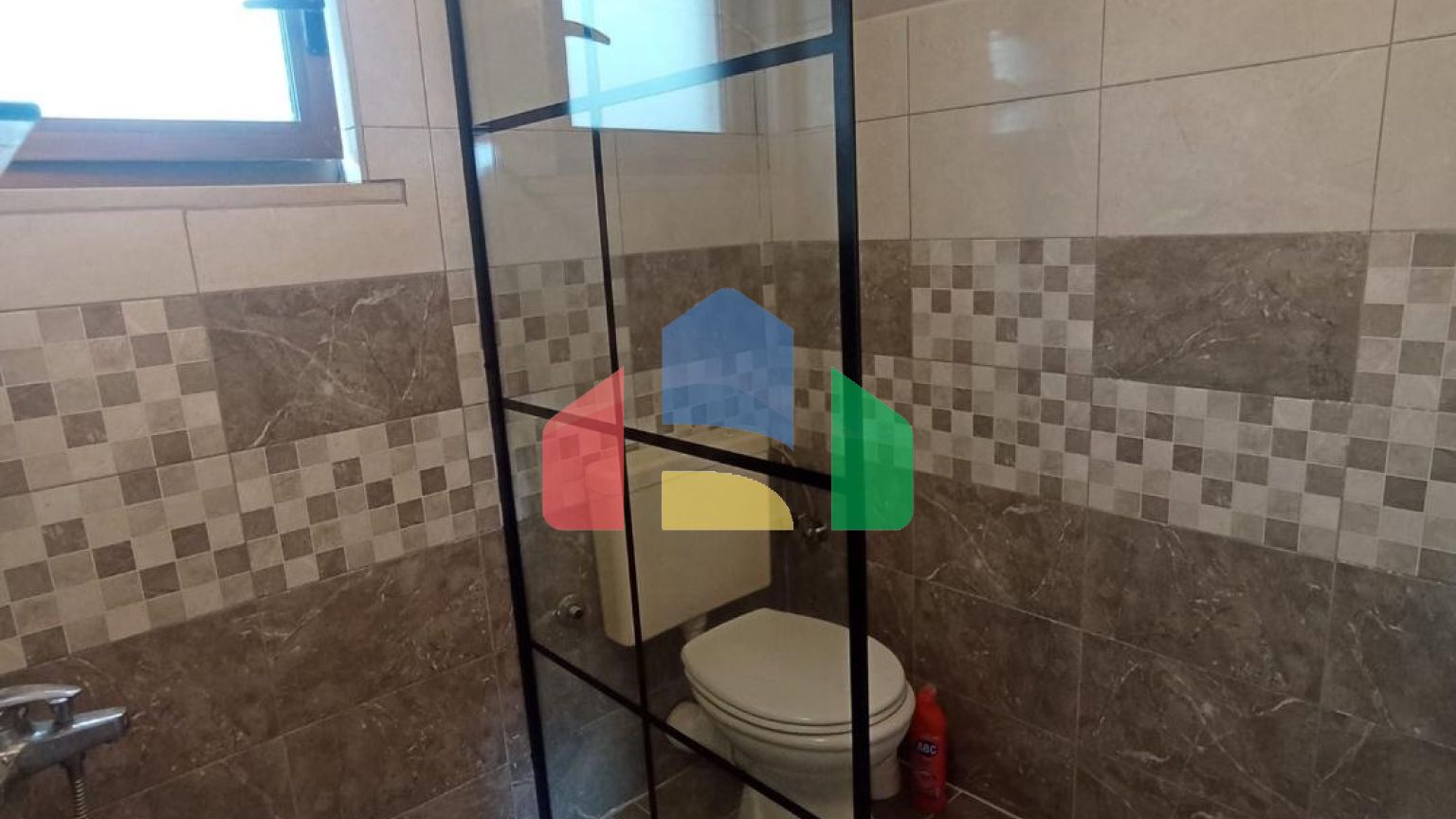 Продажа 4-х этажного дома со студиями в Будве