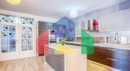 Exclusive large villa in Budva near the sea, sea view.