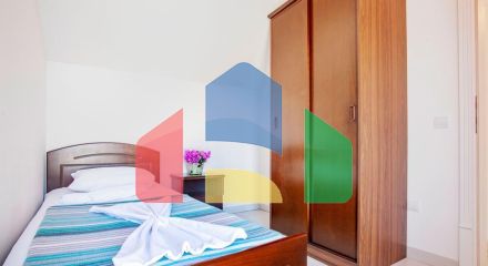 Эксклюзивная большая вилла в Будве возле моря, вид на море.