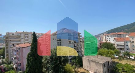 Квартира с двумя спальнями в Будве