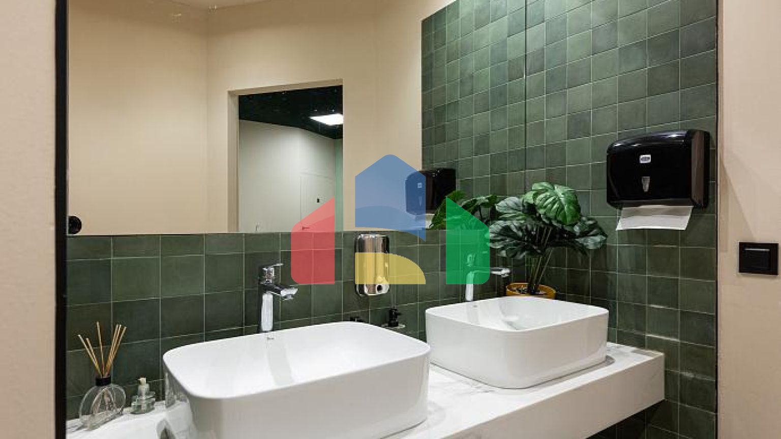 Коммерческое помещение в Будве, 400 м²