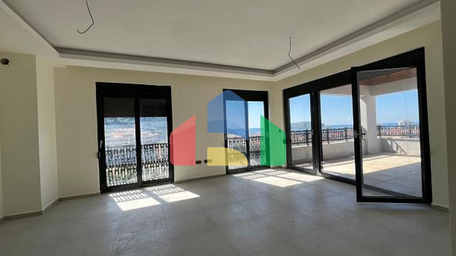 # 6566 апартаменты в новом построенном здании в центре Будвы