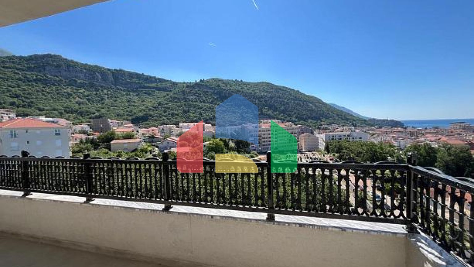 # 6566 апартаменты в новом построенном здании в центре Будвы