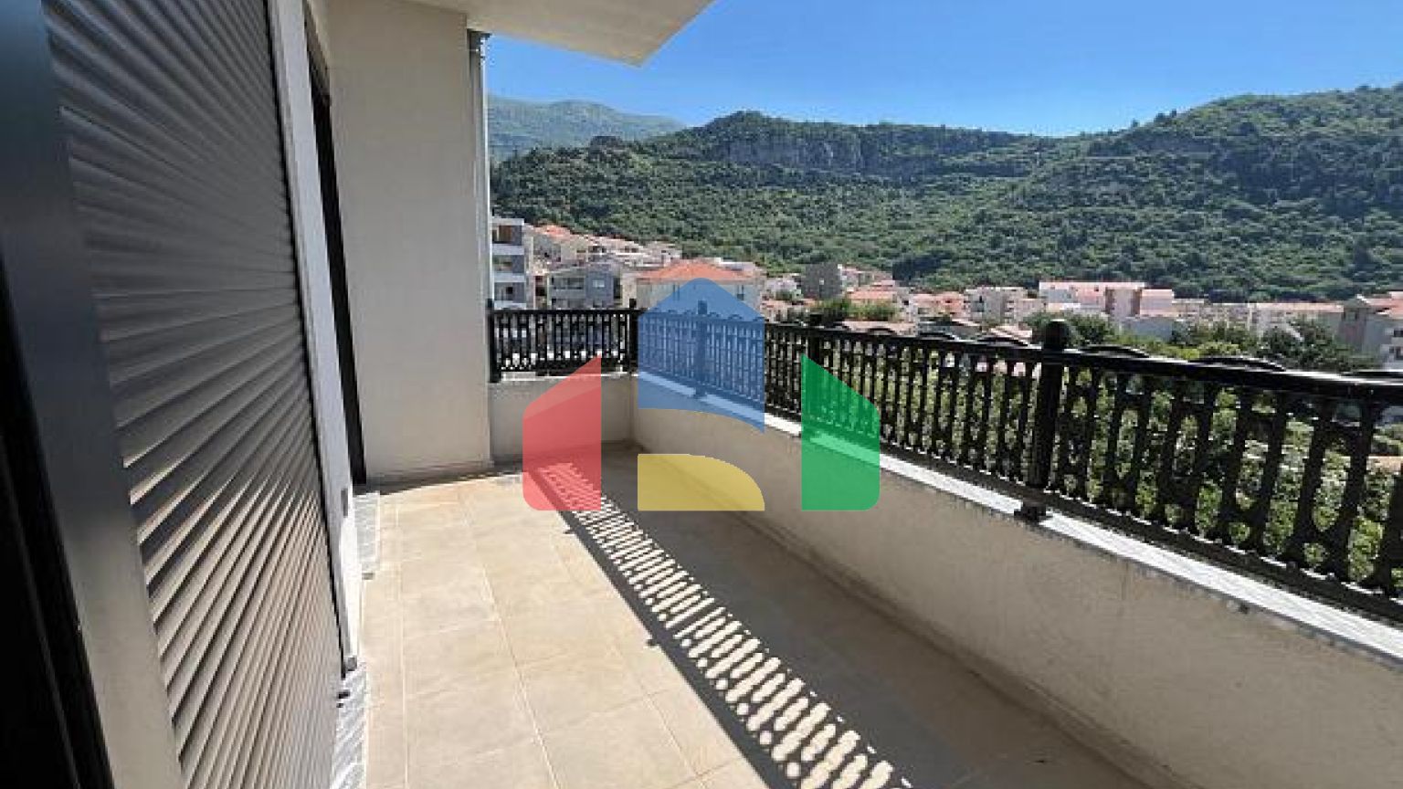 # 6566 апартаменты в новом построенном здании в центре Будвы