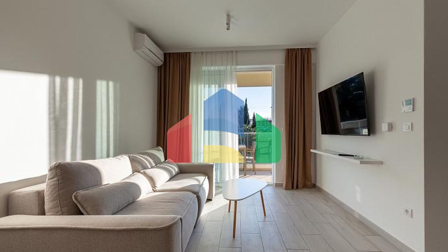 Эксклюзивная продажа совершенно нового отеля в Будве