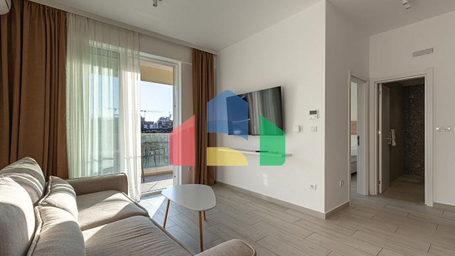 Эксклюзивная продажа совершенно нового отеля в Будве