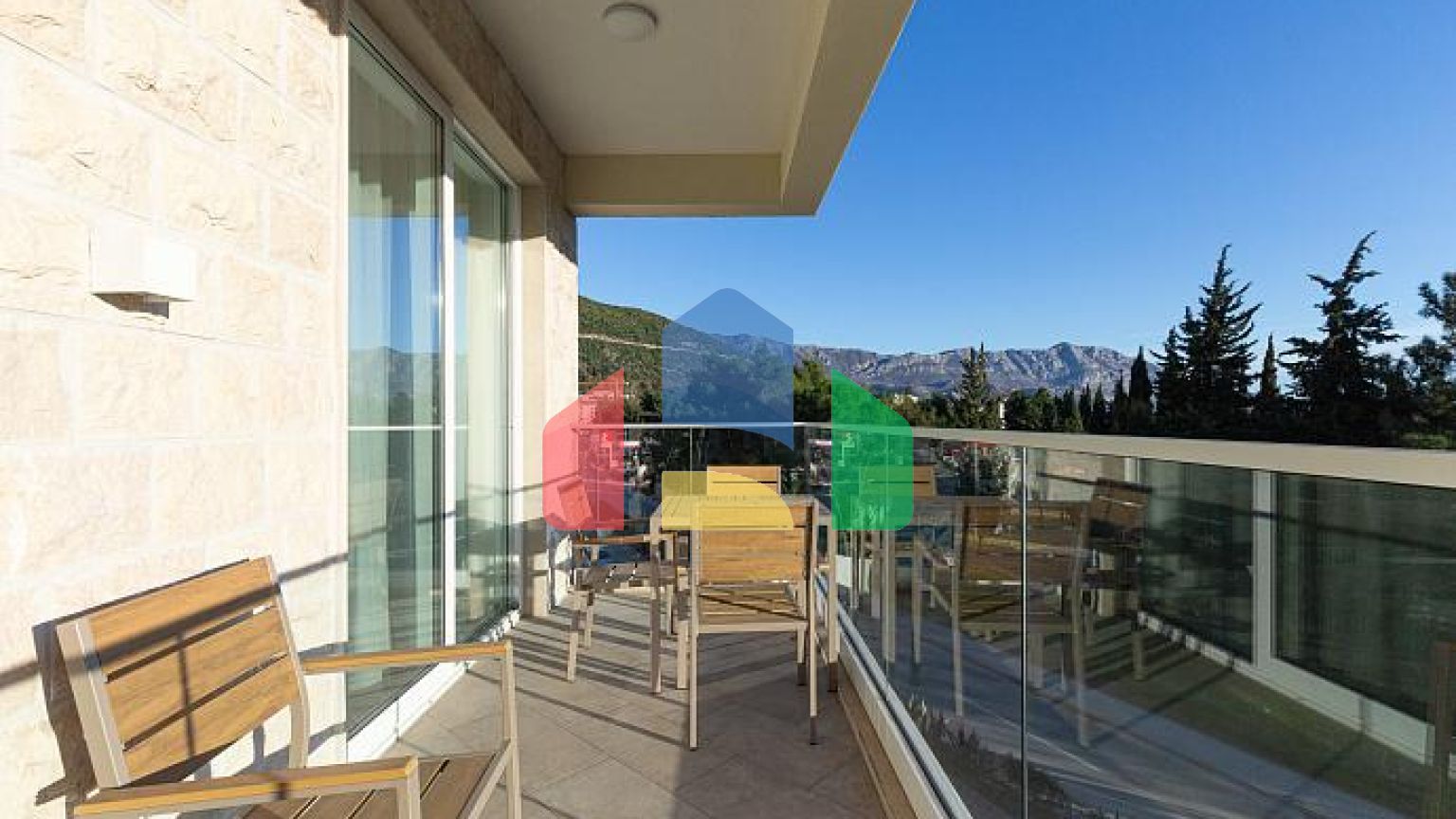 Эксклюзивная продажа совершенно нового отеля в Будве