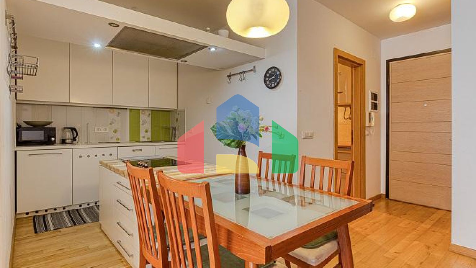 Современная, комфортабельная и полностью оборудованная квартира рядом с пляжем