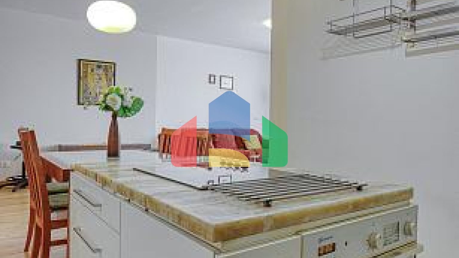 Современная, комфортабельная и полностью оборудованная квартира рядом с пляжем