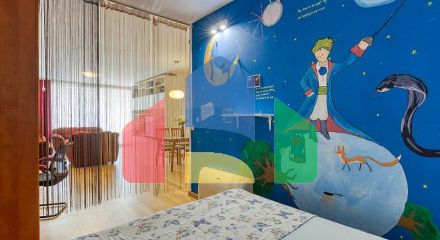 Современная, комфортабельная и полностью оборудованная квартира рядом с пляжем