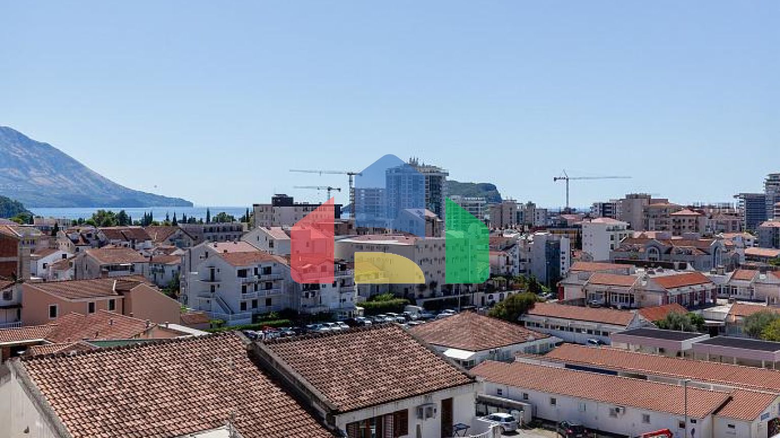 Современная, комфортабельная и полностью оборудованная квартира рядом с пляжем