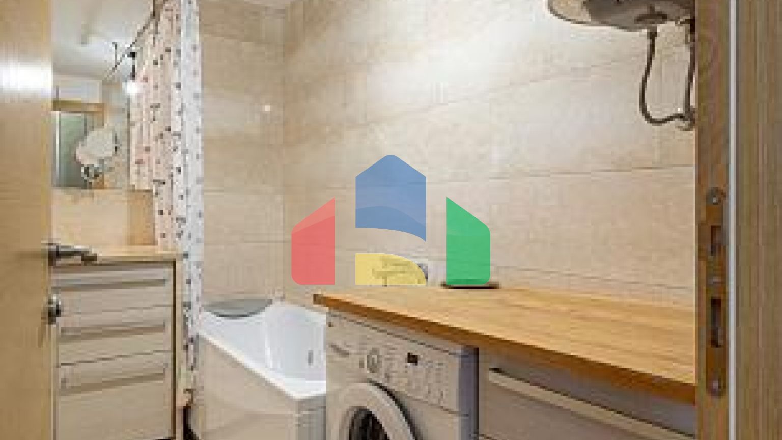 Современная, комфортабельная и полностью оборудованная квартира рядом с пляжем