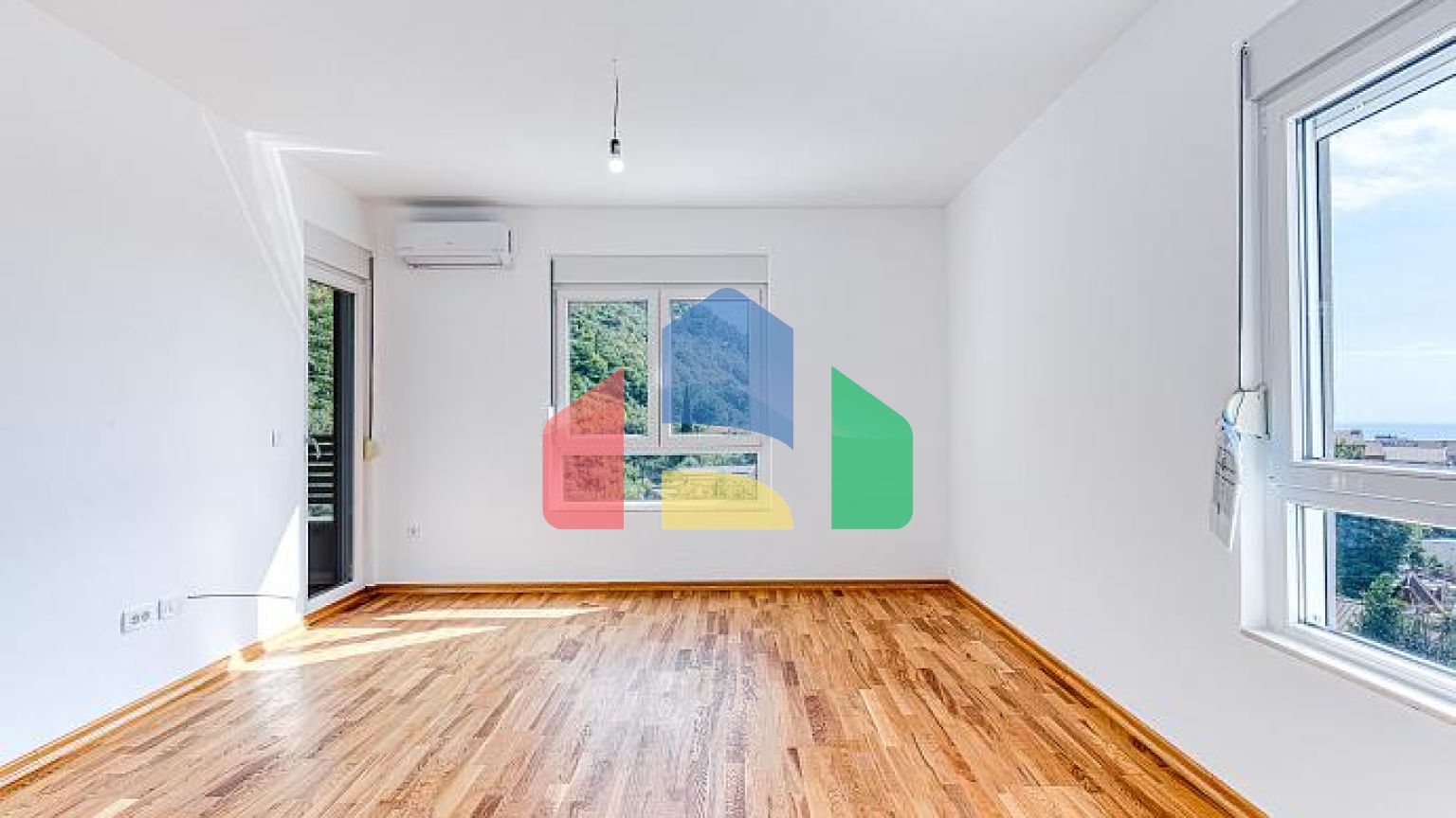 Продается современная однокомнатная квартира в Будве