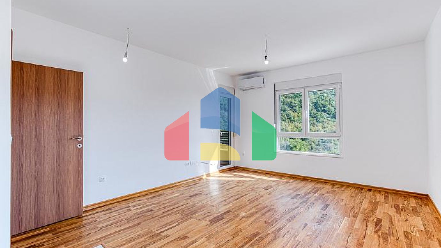 Продается современная однокомнатная квартира в Будве