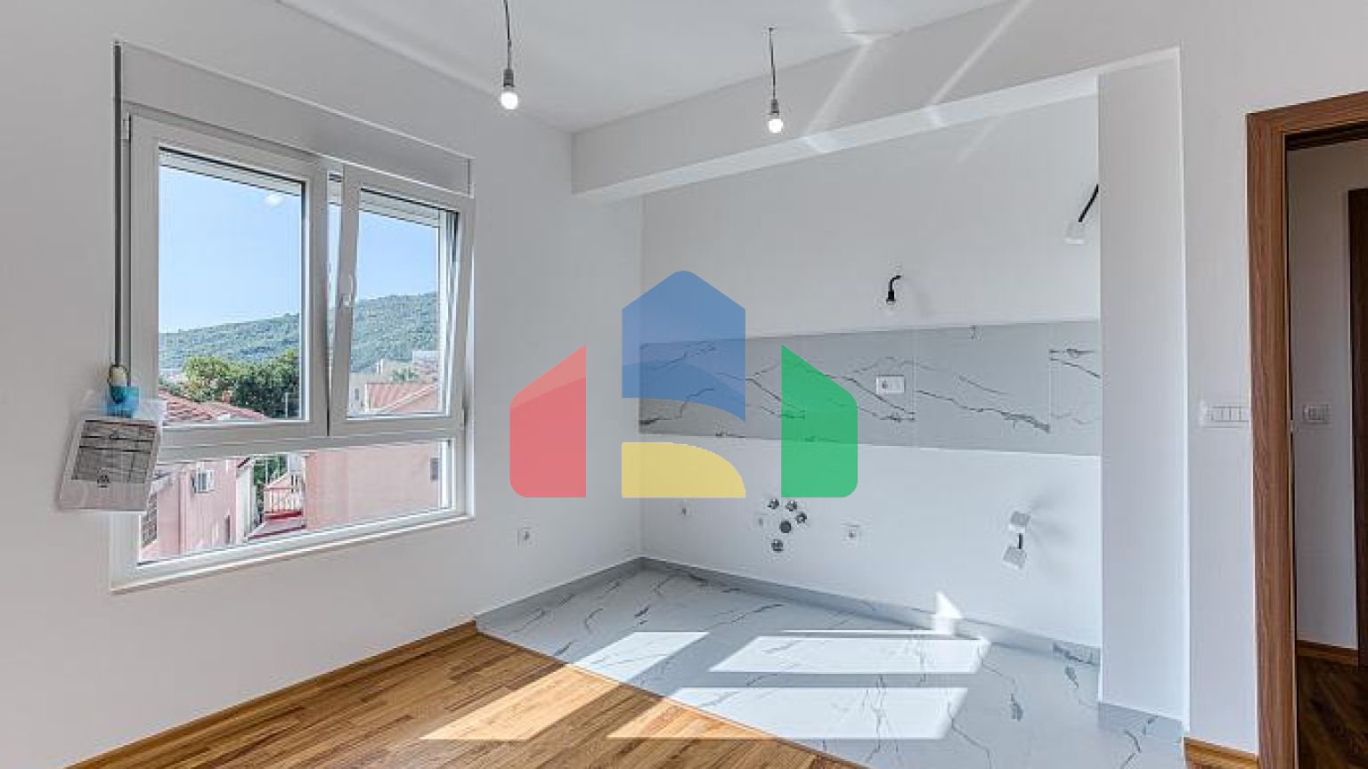 Продается современная однокомнатная квартира в Будве