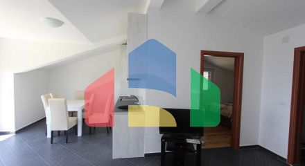 Вилла в Будве, Маини