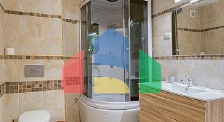 ПРОСТОРНАЯ, ПОЛНОСТЬЮ МЕБЛИРОВАННАЯ КВАРТИРА В БУДВЕ С ГАРАЖОМ И ЗАРЯДКОЙ TESLA