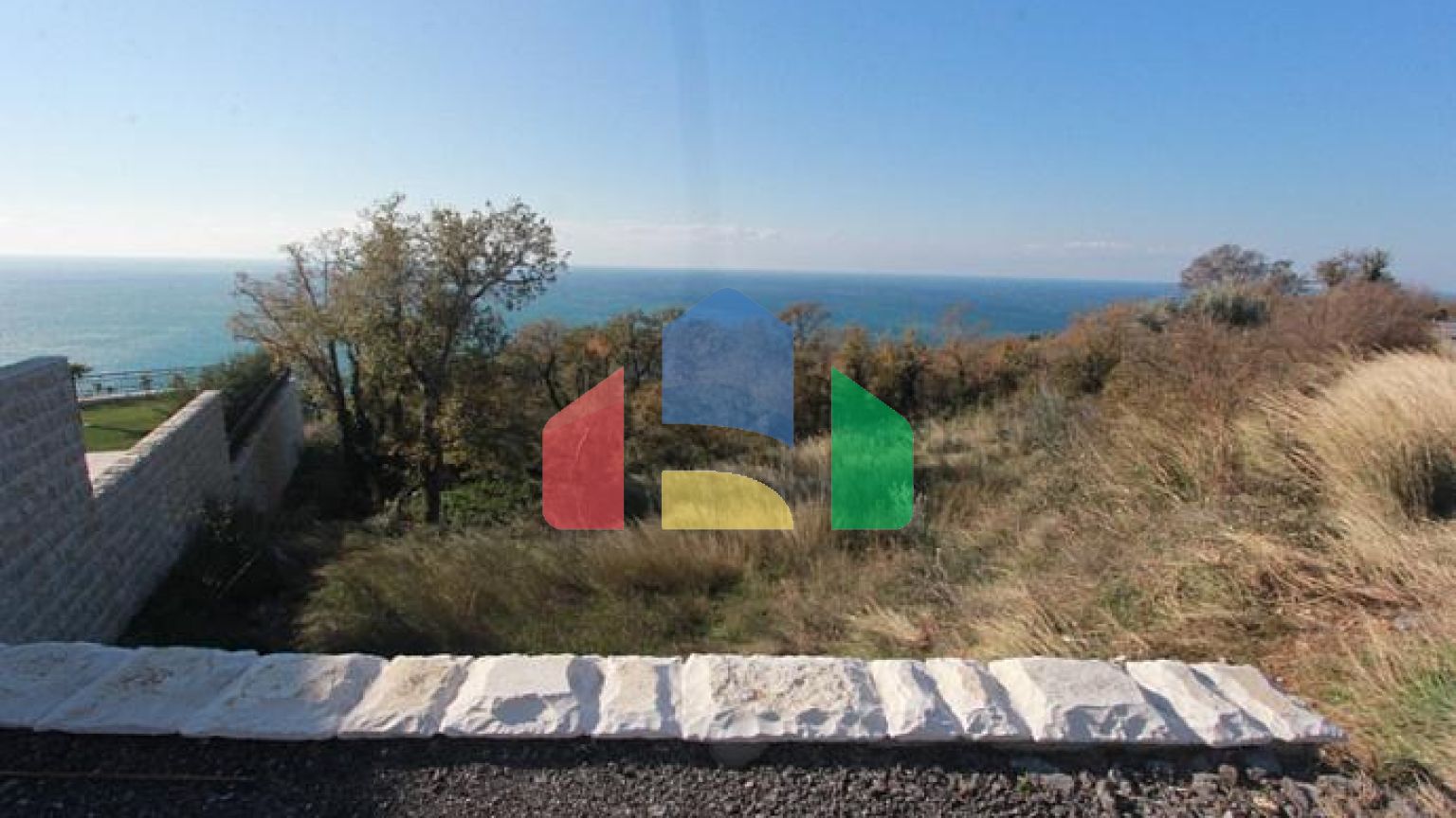 Участок в Будве