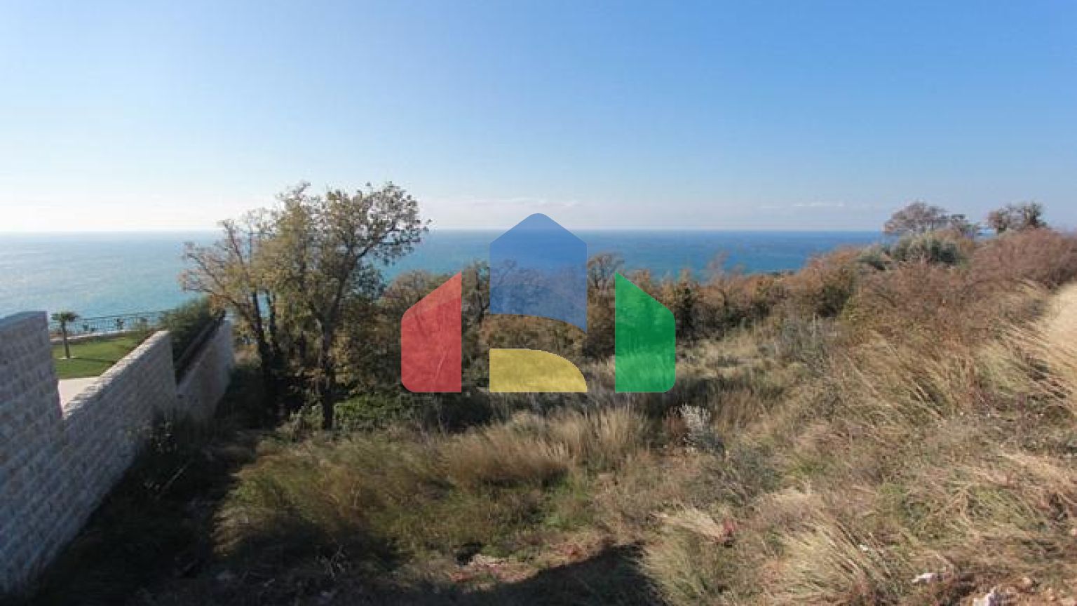 Участок в Будве