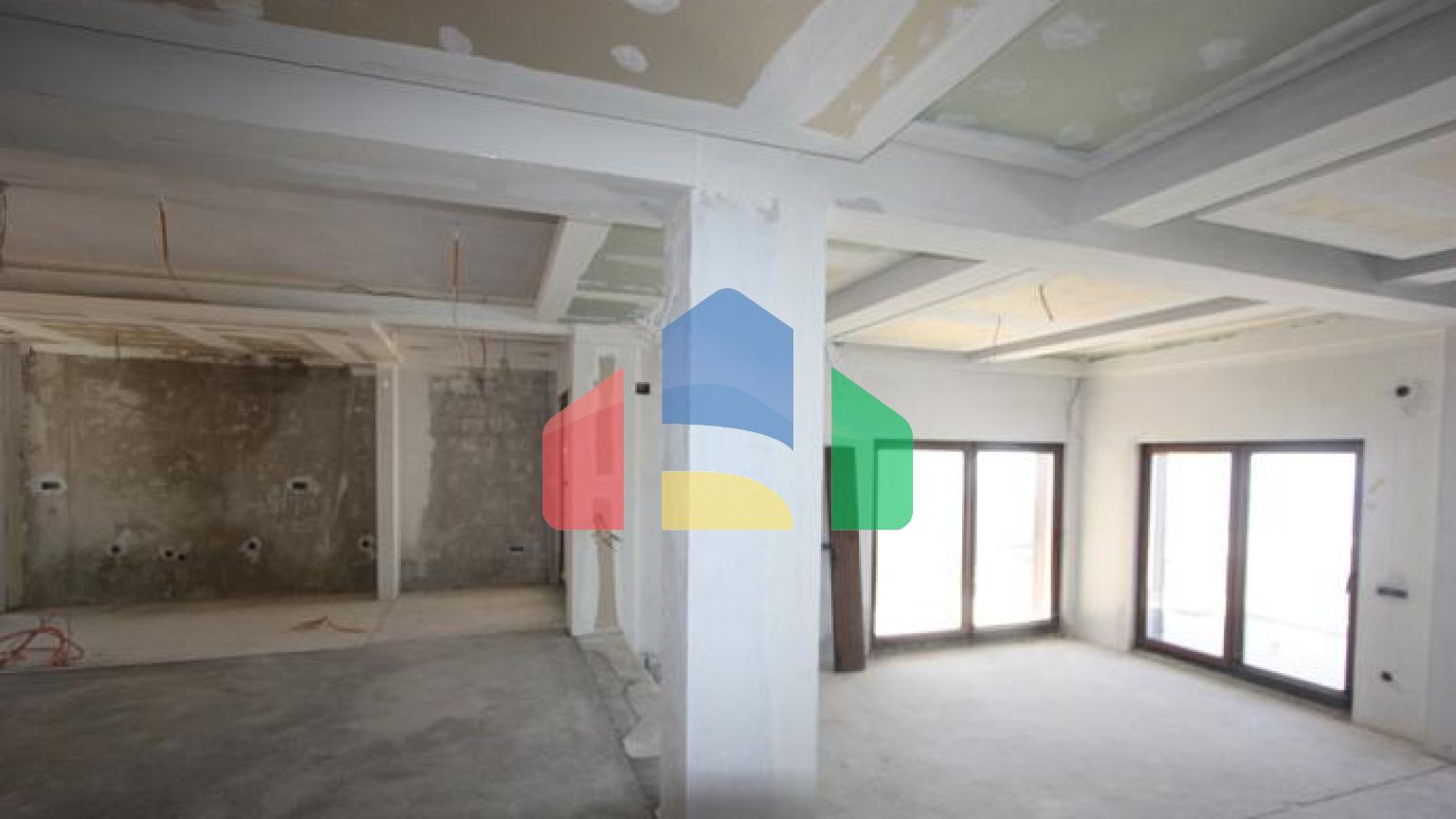 Две виллы в Будванской ривьере с прекрасным видом на море