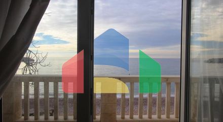 Квартира на берегу моря