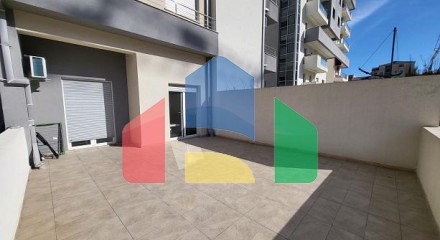 Apartment with spacious terrace in the center of Budva