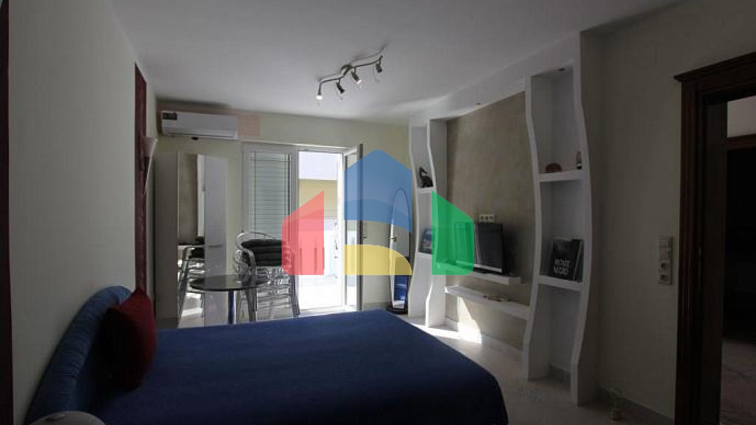 Уютный дом в городе Будва