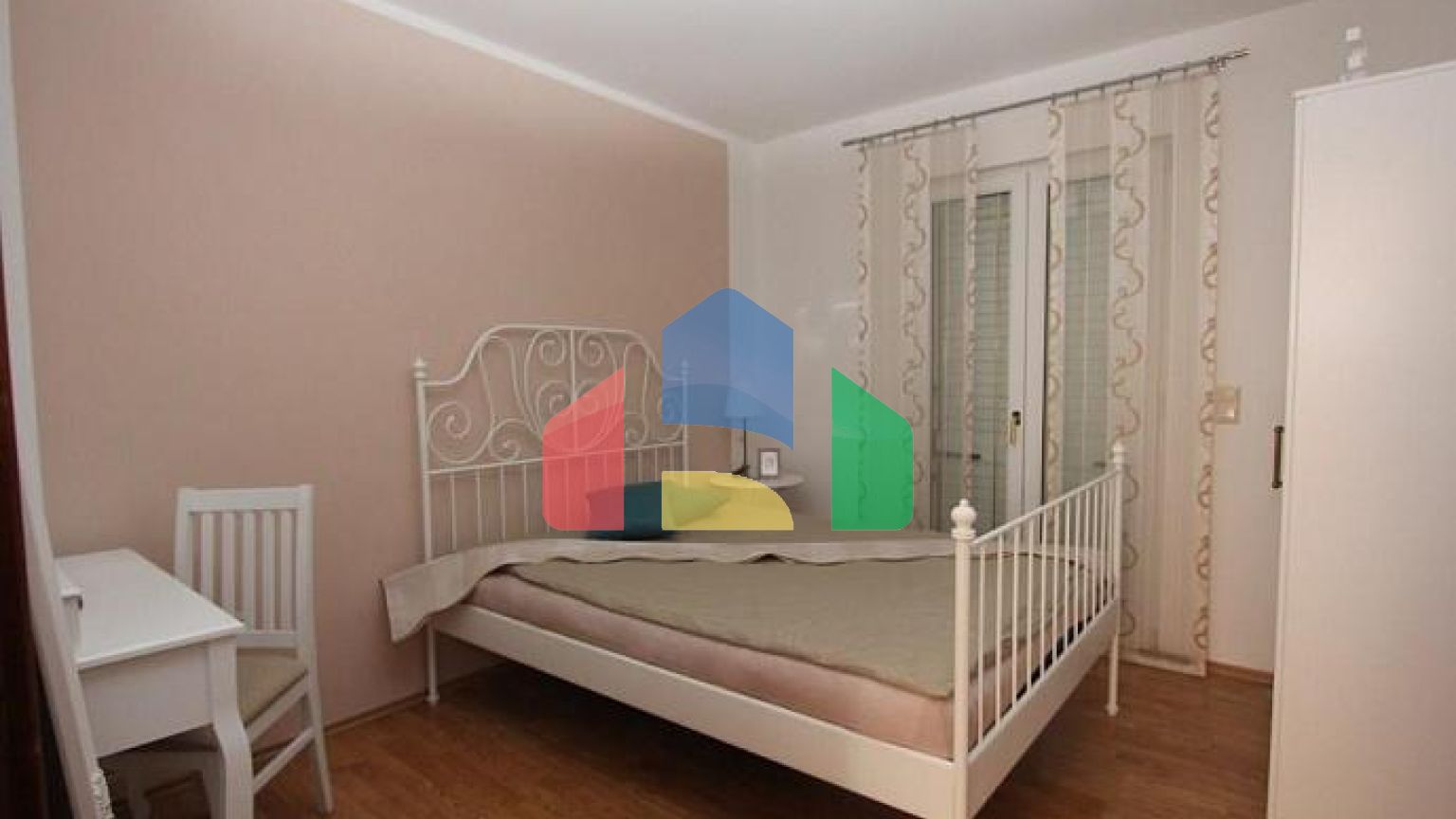 Уютный дом в городе Будва