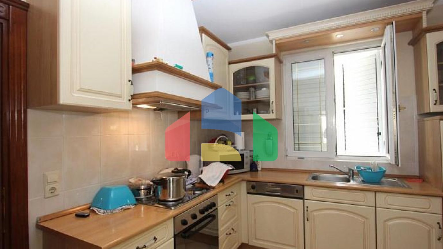 Уютный дом в городе Будва