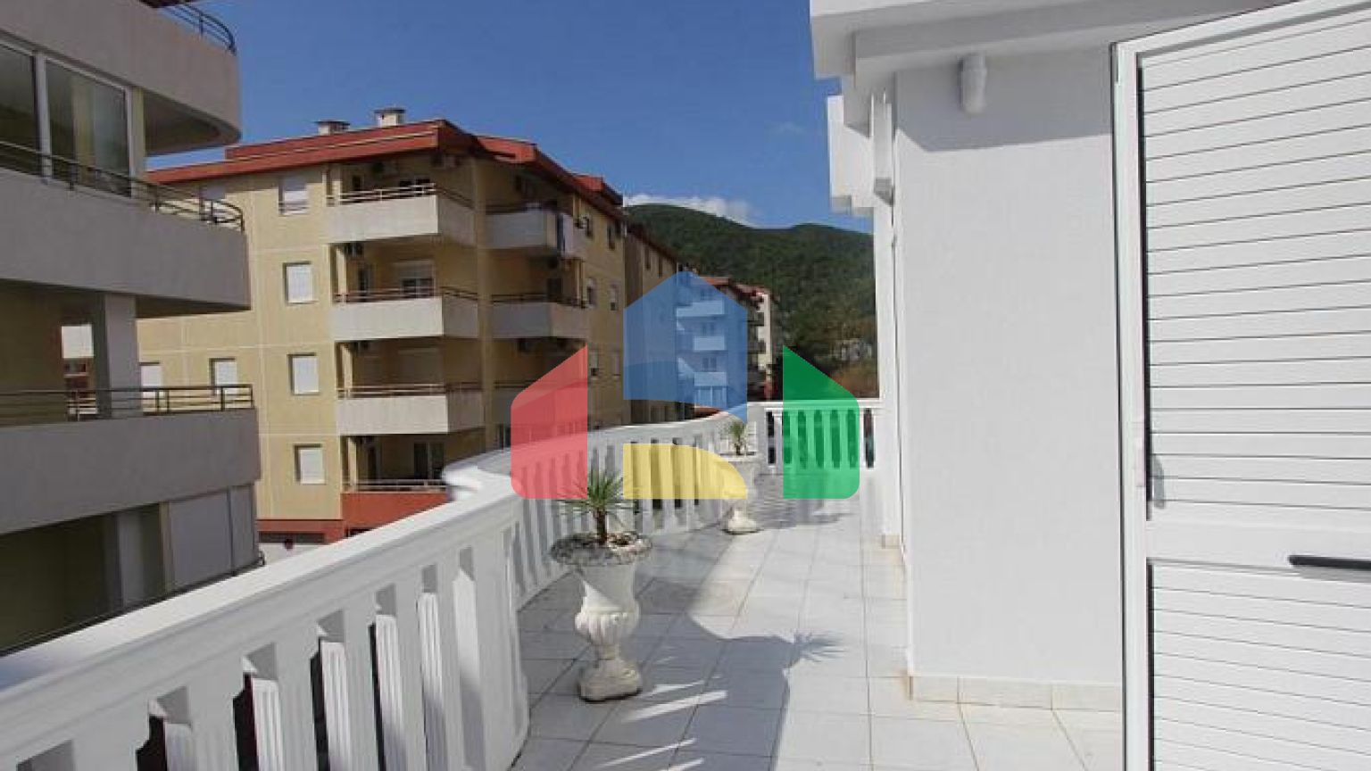 Уютный дом в городе Будва