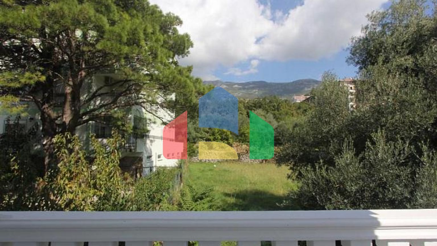 Уютный дом в городе Будва