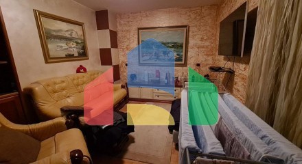 House in a quiet area of ​​Budva overlooking the sea.