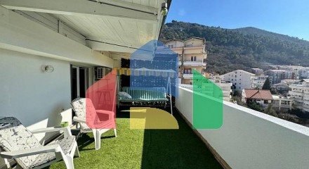 One bedroom apartment with spacious terrace and own parking space in a quiet part of Budva