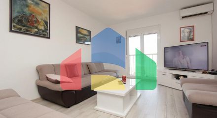 Bright apartment in Budva