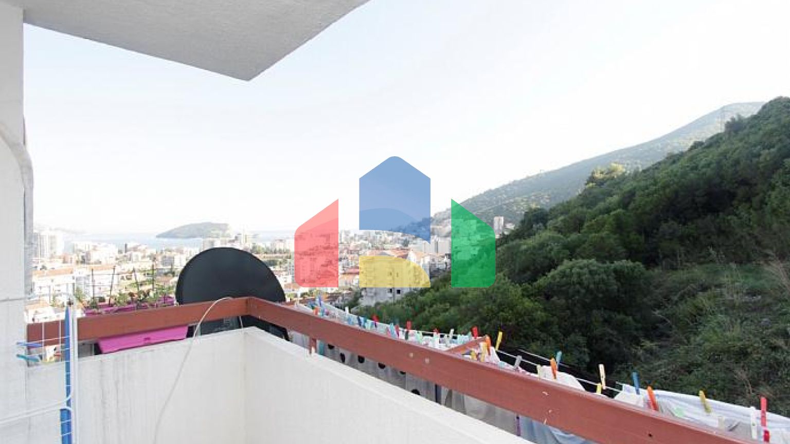 Светлая квартира в Будве