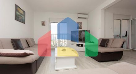 Bright apartment in Budva