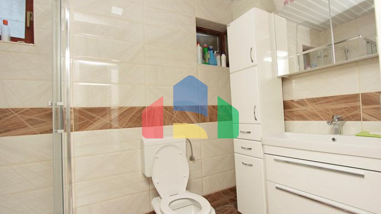 Светлая квартира в Будве