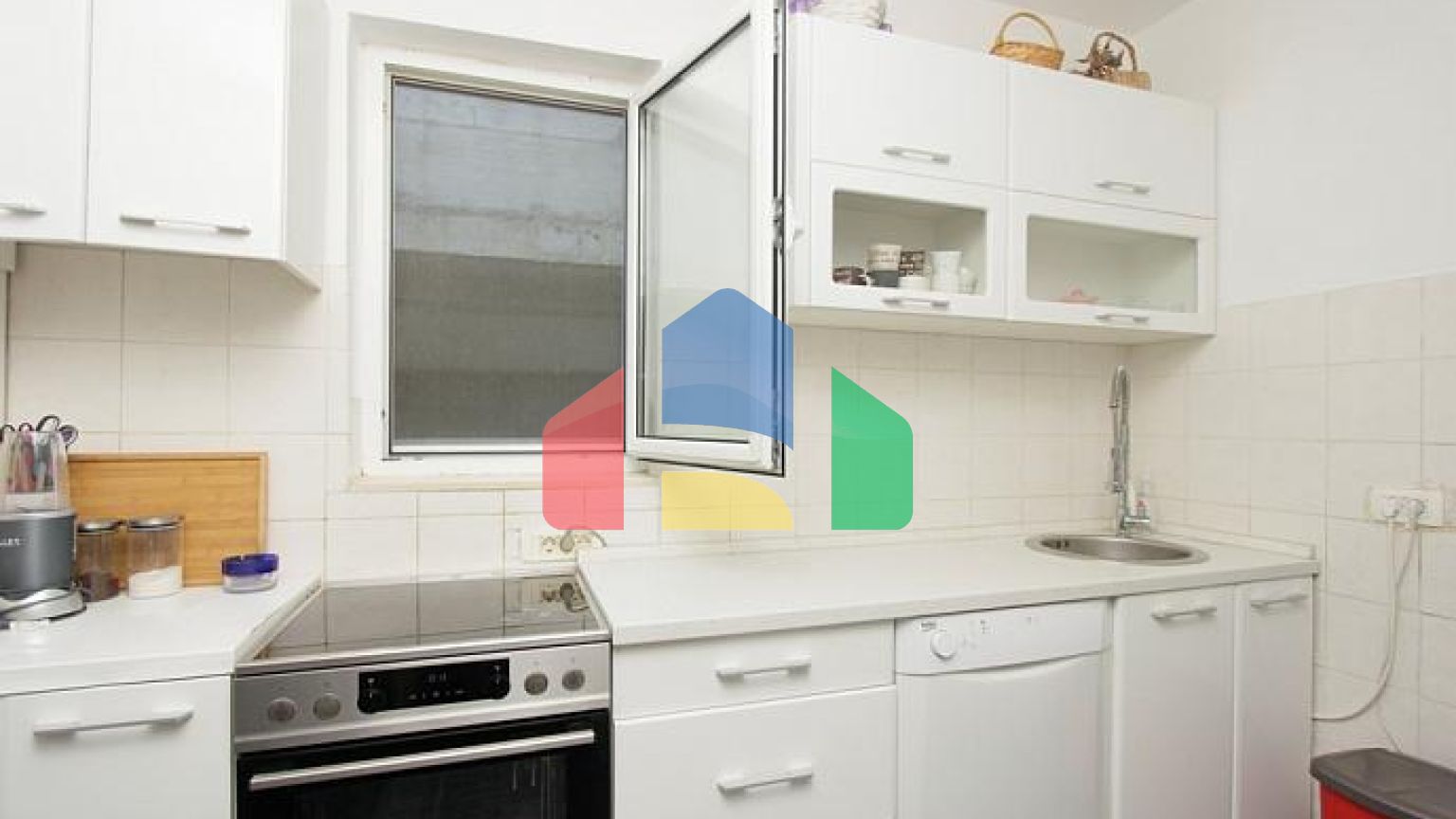 Светлая квартира в Будве