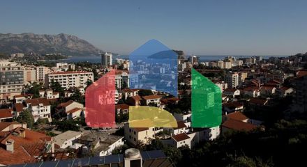 Bright apartment in Budva