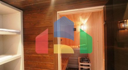 Вилла с бассейном в Будве