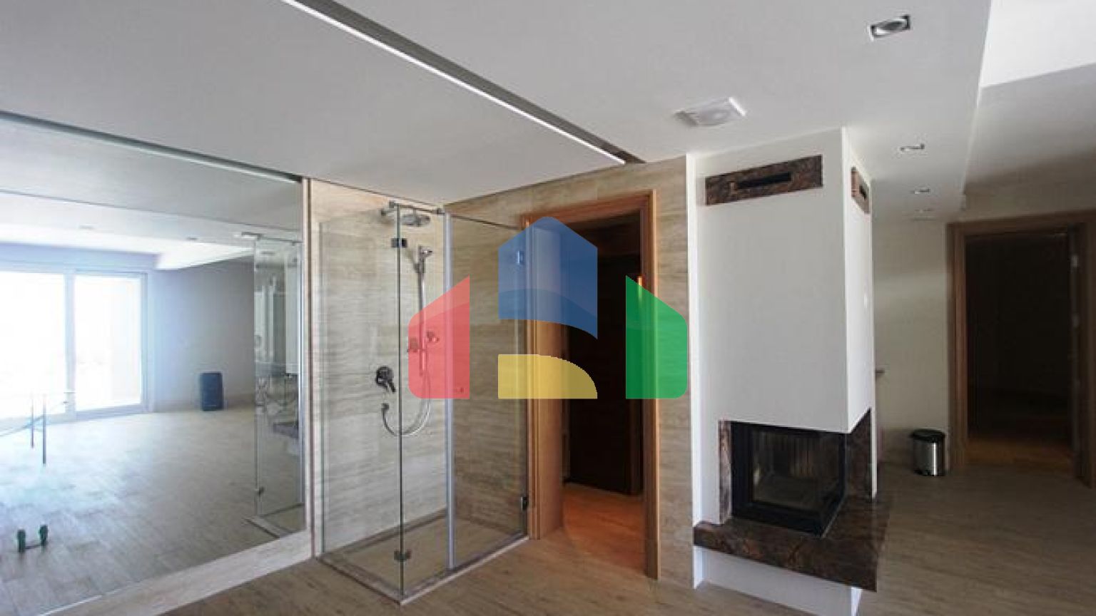 Вилла с бассейном в Будве