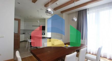 Вилла с бассейном в Будве